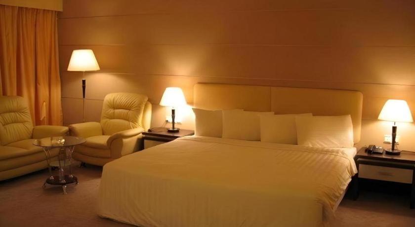 Ritz Garden Hotel Ipoh Esterno foto